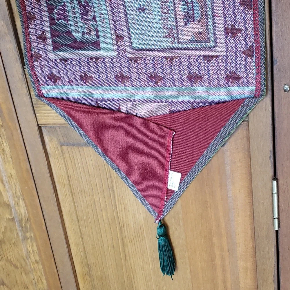 NWOT Tapestry Wine Motif Table Runner